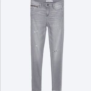 Zara Distressed skinny jeans